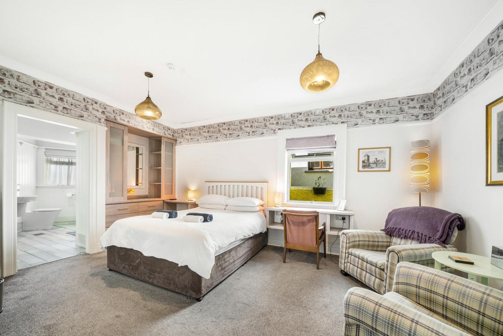 Anvershiel House 3*